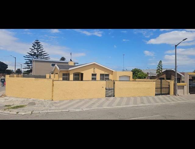 4 BEDROOM HOUSE FOR SALE IN LANGA
